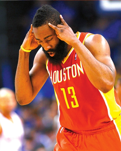 中超：上海海港主场4-1大胜深圳（中超：上海海港主场4比1击败深圳队）