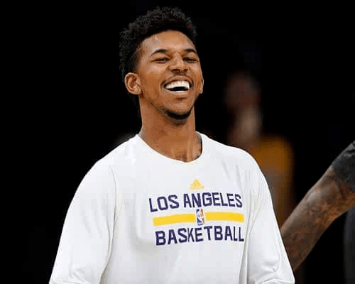 加盟尼克斯前兆？字母哥豪掷1410万美金 在纽约购买2500平米公寓楼（字母哥斥资1410万美元在纽约购入2500平米公寓楼，尼克斯加盟信号？）