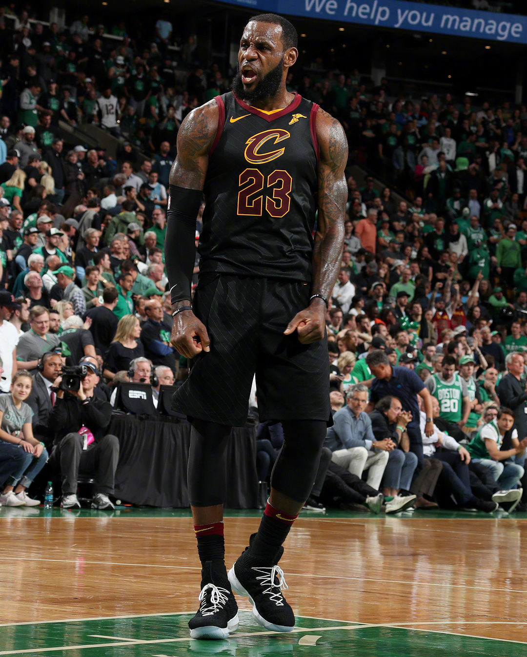 图片报：穆西亚拉已进行射门训练，复出计划仍定于明年1月（图片报：穆西亚拉恢复射门训练，预计明年1月回归）