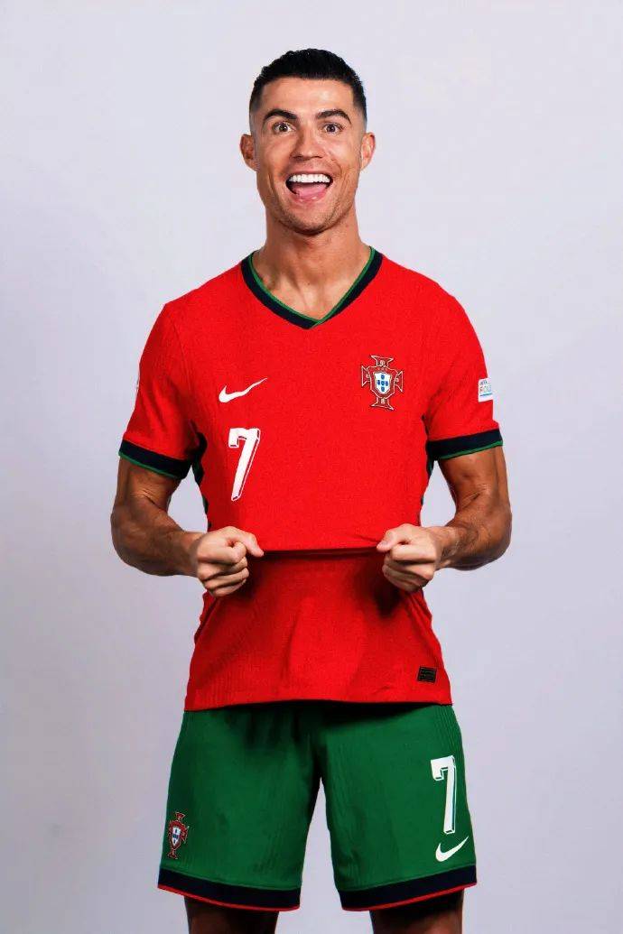 队报盘点明夏自由身球员：罗伯逊、于帕、本泽马、迈尼昂在列（队报梳理明夏自由球员名单：迈尼昂、本泽马、于帕、罗伯逊等在列）