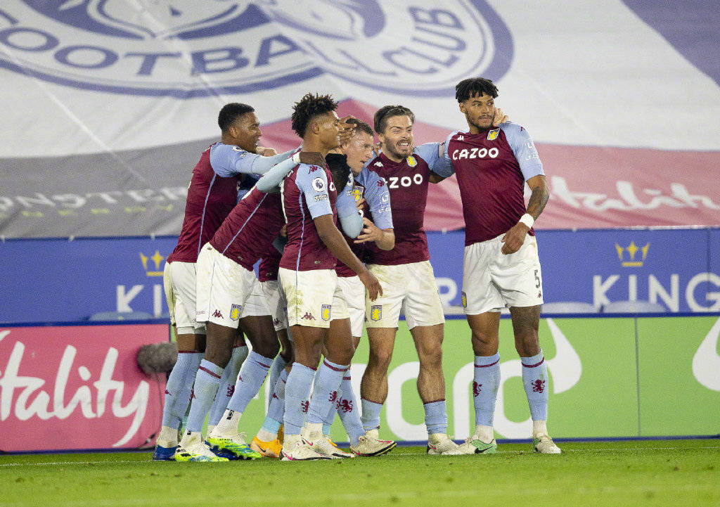 郭昊文再传空接被詹姆斯大帽扇出 林庭谦追身命中三分打停同曦（郭昊文再度空接遭詹姆斯大帽，林庭谦追身三分命中逼停同曦）