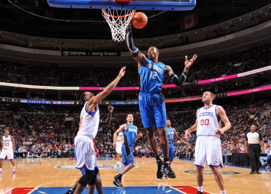 篮球勇士替补控卫连续三场得分上双（勇士替补控卫连三场砍下双位数得分）