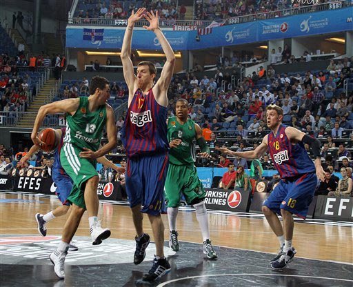 德甲半场：蒂尔曼1射1传，塔普索巴破门，沃尔夫斯堡0-3勒沃库森（半场战报：勒沃库森3-0领先沃尔夫斯堡，蒂尔曼传射，塔普索巴建功）