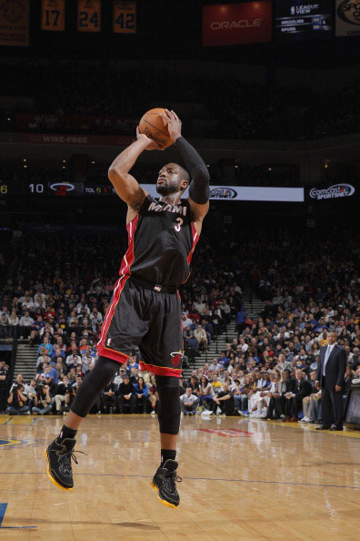 波兰媒体：在得知巴萨的决定前，莱万不会与其他俱乐部谈判（波媒：在明确巴萨决定前，莱万不与其他球队谈判）