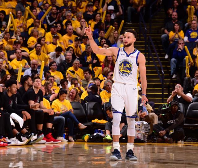 德天空：拜仁看上安德莱赫特17岁中场德卡特（德媒：拜仁有意安德莱赫特17岁中场德卡特）