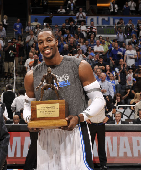 王睿泽：青岛国内球员的突破之光（王睿泽：青岛本土球员的突破先锋）